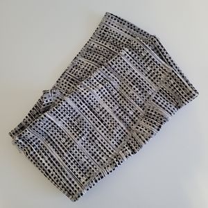 #36 💙 Gap Fit checked plaid black white 3/4 length athletic workout leggings